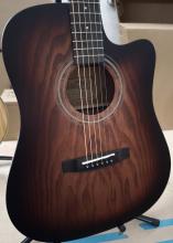 KYTARY ZE SHOWROOMU WESTERN KYTARA GDB MAT