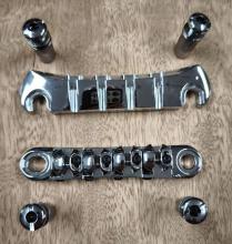 BASOVÁ KOBYLKA SE ZÁVĚSEM