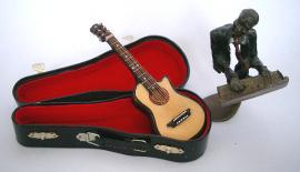 MINI WESTERN GUITAR