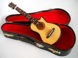 MINI WESTERNOVÁ KYTARA S CUTAWAY